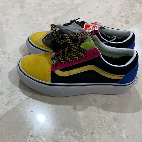 Vans - Picture 8 of 8